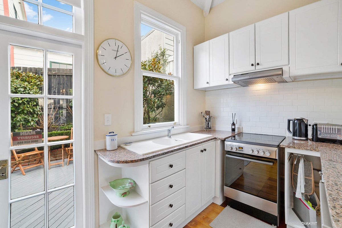 1 Saint Mary Street, Thorndon, Wellington - Carousel 2