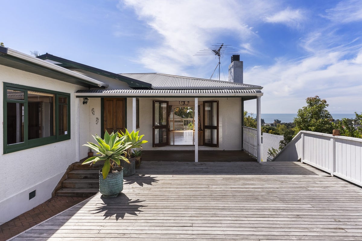 1/25 Mizpah Road, Waiake, Auckland - Carousel 1