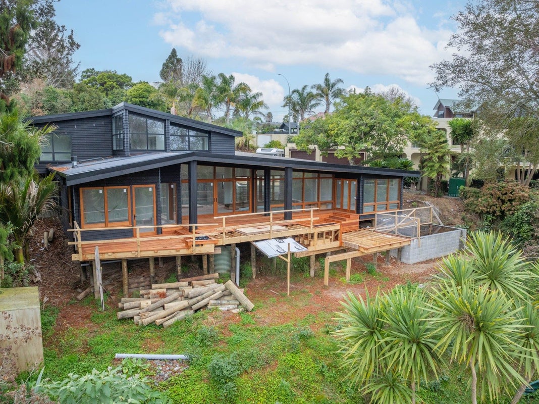 1027 River Road, Queenwood, Hamilton - Carousel 1