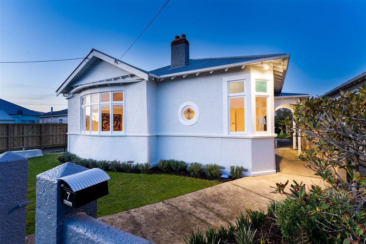 7 Alma Street, Saint Kilda, Dunedin - Carousel 1