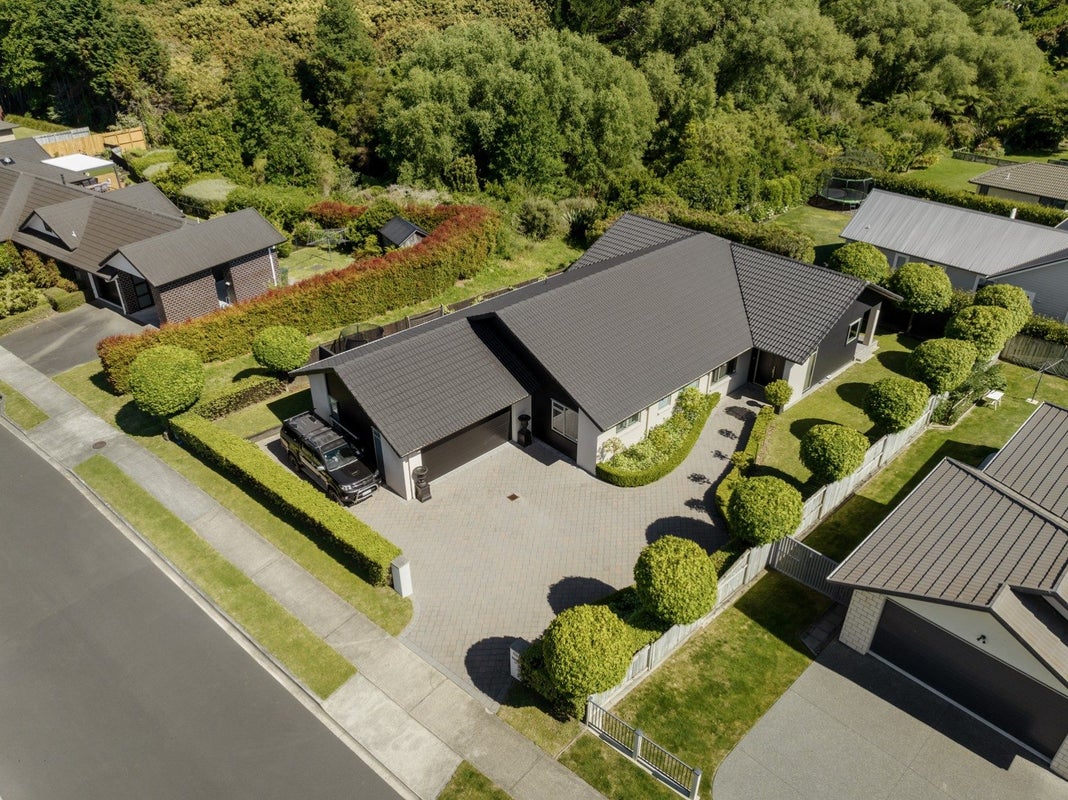 10 Bertrowe Drive, Ohauiti, Tauranga - Carousel 1