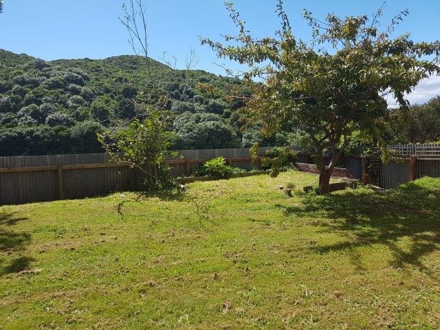 138 Rangituhi Crescent, Takapuwahia, Porirua - Carousel 2