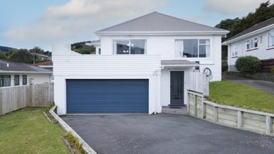 26 Duncan Street, Tawa, Wellington - Carousel 1