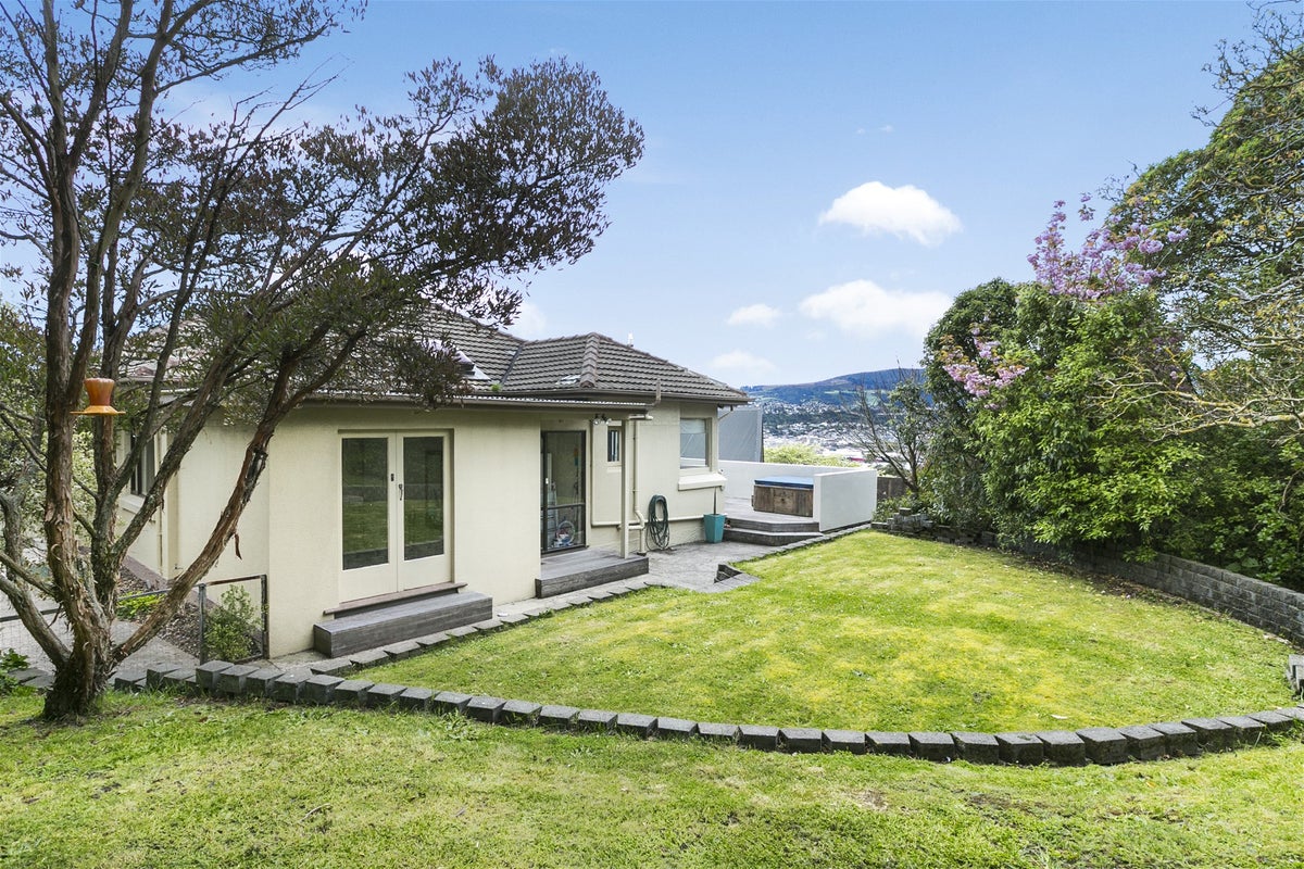 127 Larnach Road, Vauxhall, Dunedin - Carousel 1