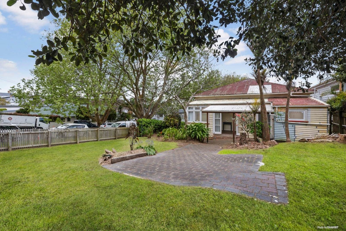 17 Baildon Road, Grey Lynn, Auckland City, Auckland - Carousel 2