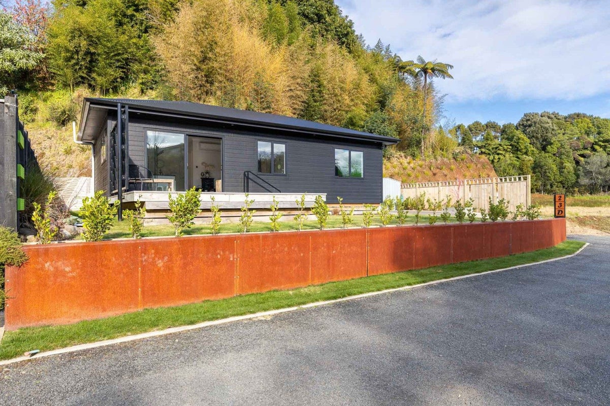 23D Heta Road, Highlands Park, New Plymouth - Carousel 1