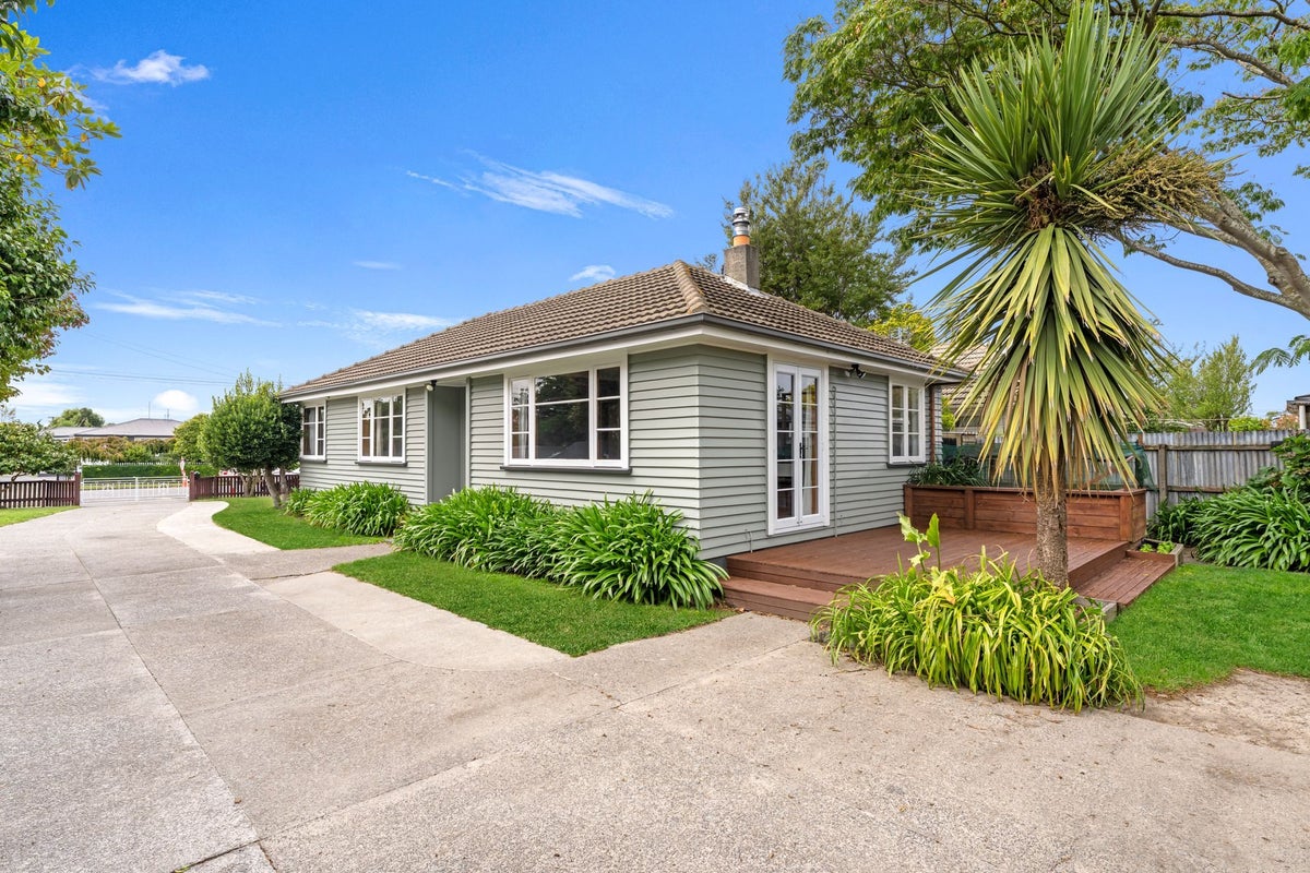 395 Wairakei Road, Burnside, Christchurch - Carousel 1