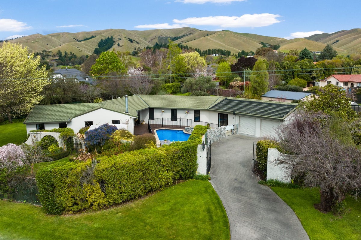 1 Glenhill Drive, Witherlea, Blenheim - Carousel 2