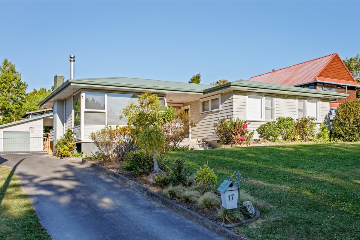 17 Marian Drive, Inner Kaiti, Gisborne - Carousel 27