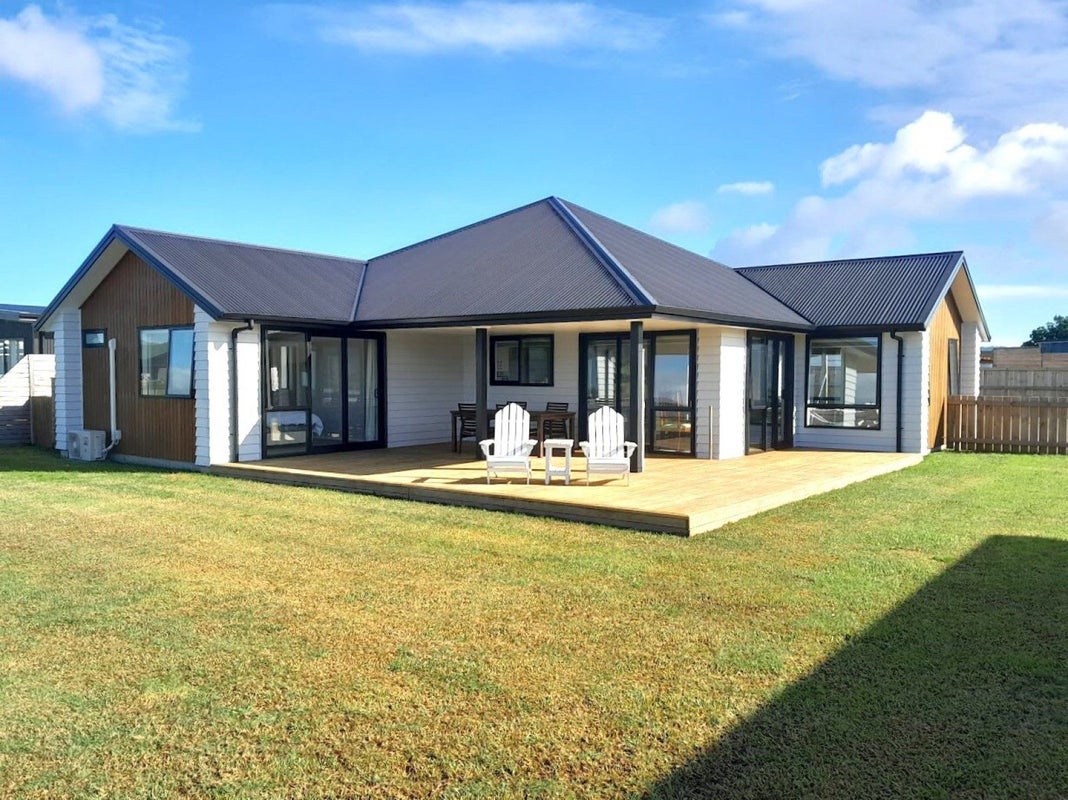 126 Ngaio Drive, Matarangi, Whitianga - Carousel 1