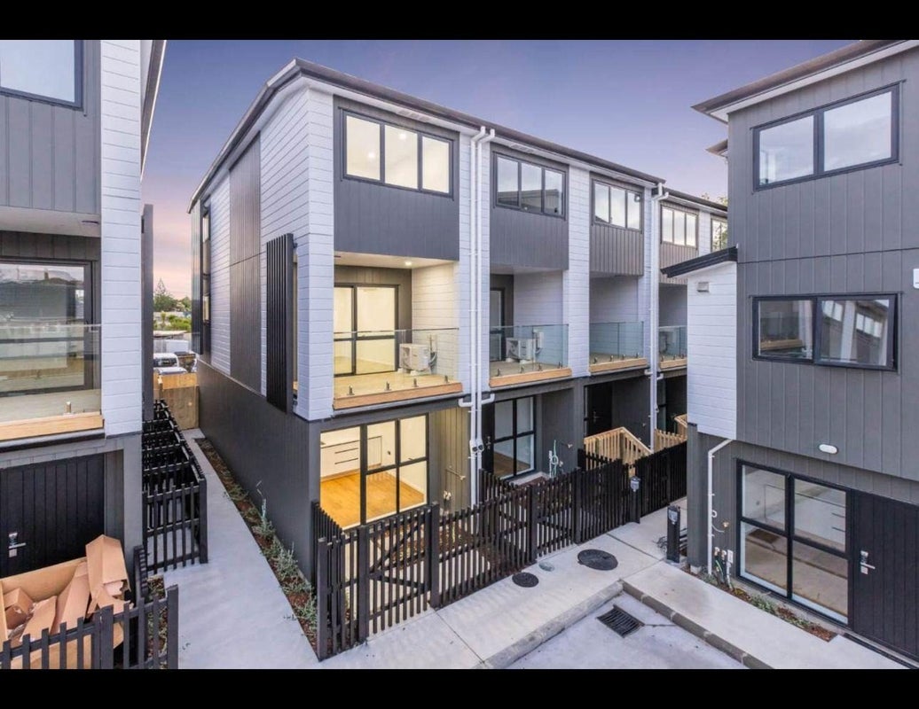 10/717 Sandringham Road Extension, Wesley, Auckland - Carousel 1
