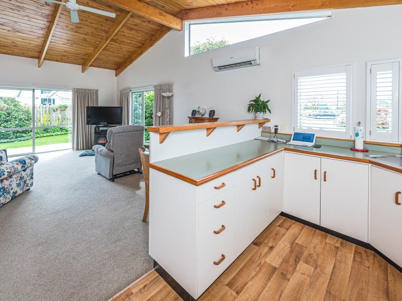 13B Pitt Street, Whanganui, Whanganui - Carousel 2