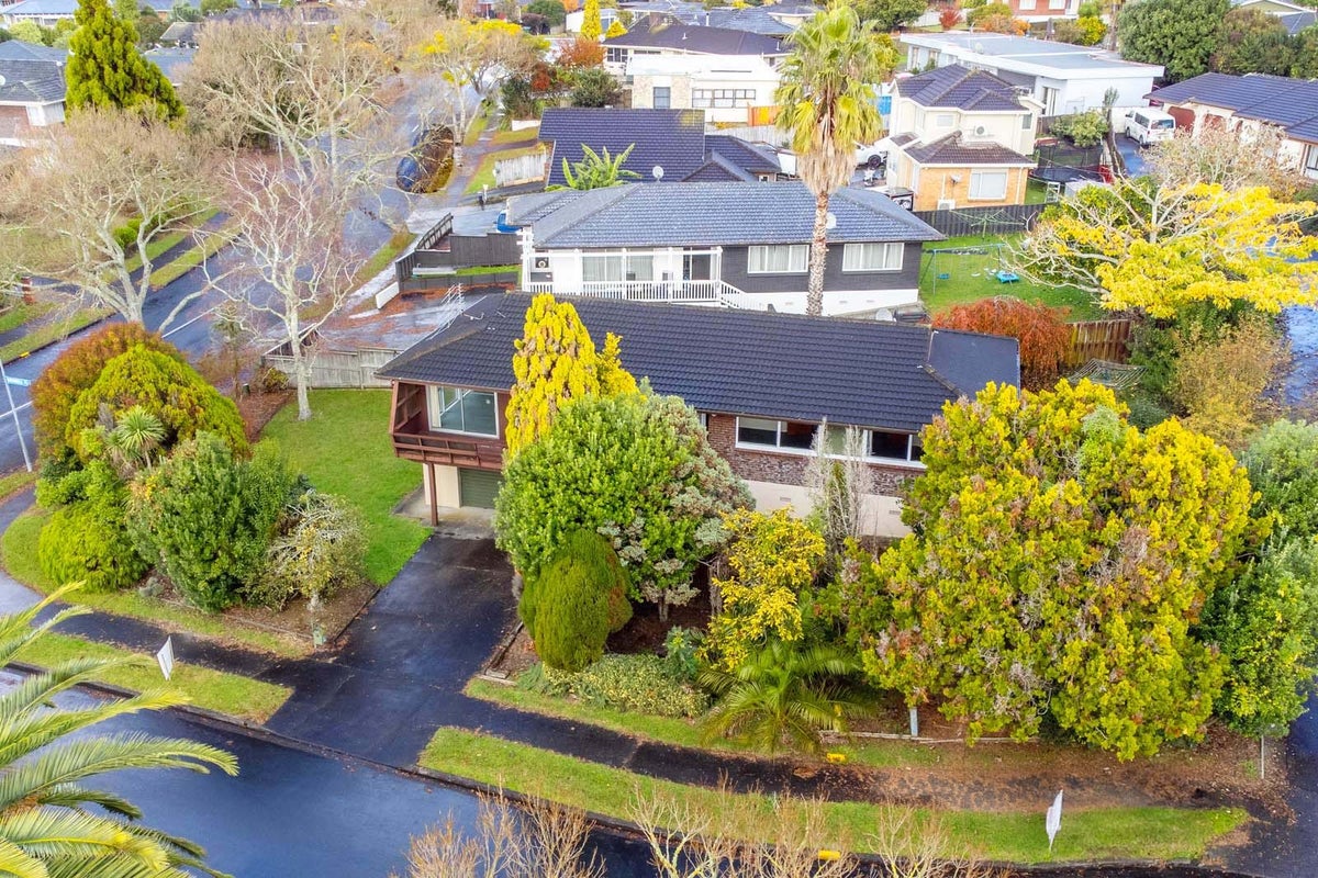 57 Ray Small Drive, Pahurehure, Papakura - Carousel 2