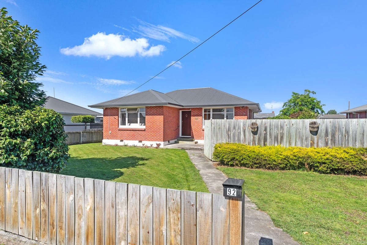 92 Princes Street, Netherby, Ashburton - Carousel 1