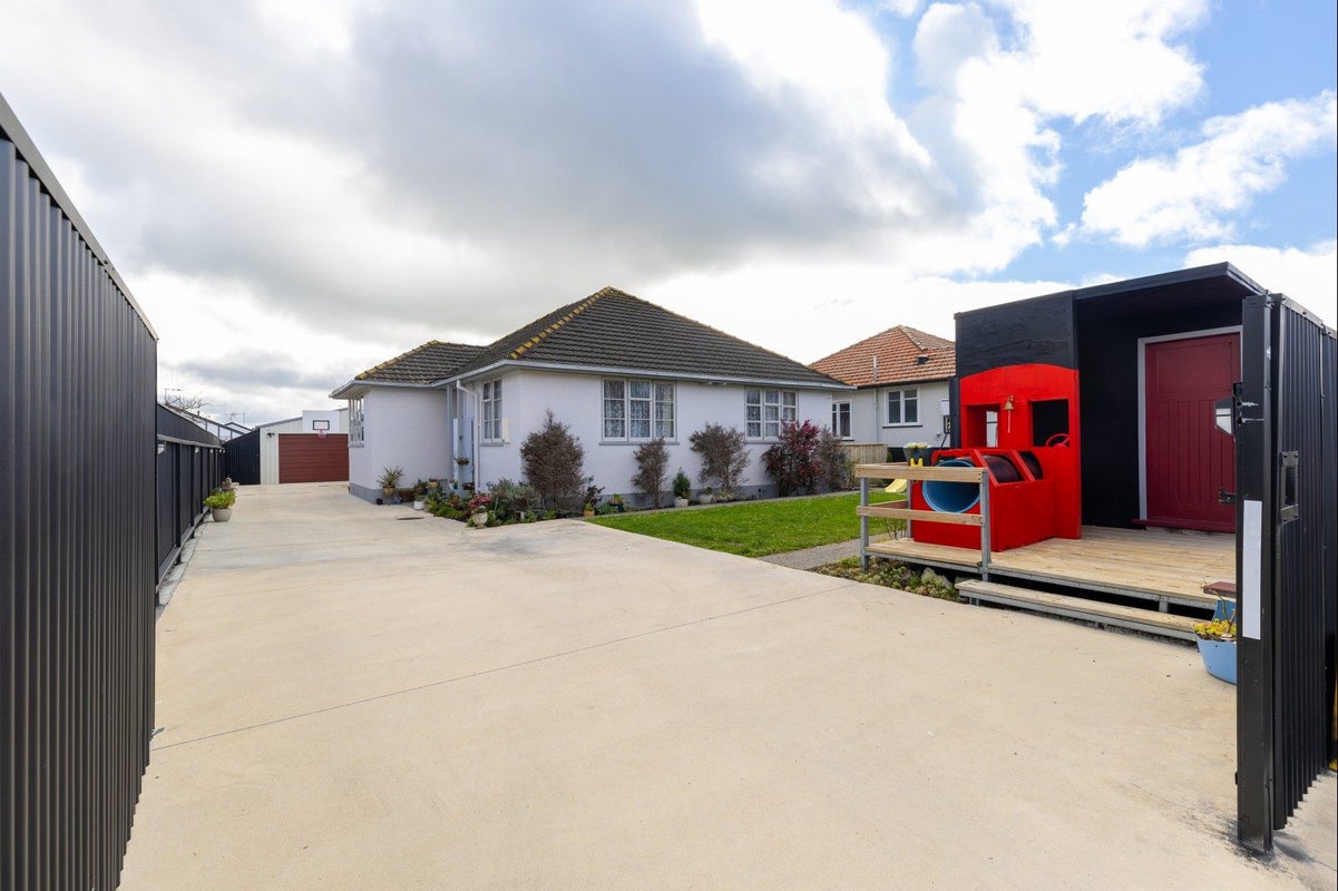 28 Tyne Street, Roslyn, Palmerston North - Carousel 1