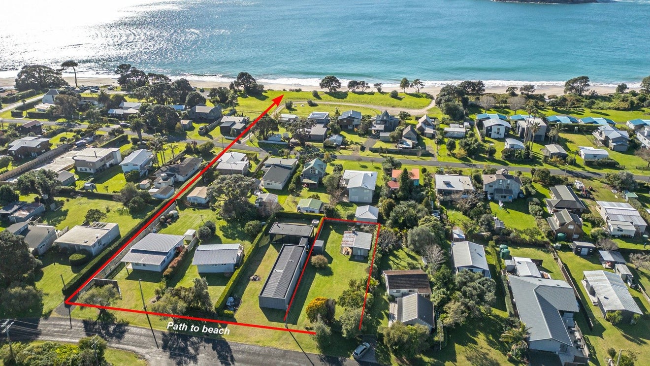 21 Dawn Avenue, Hahei, Whitianga - Carousel 1