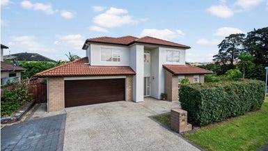 64 Salford Crescent, Flat Bush, Auckland - Carousel 1