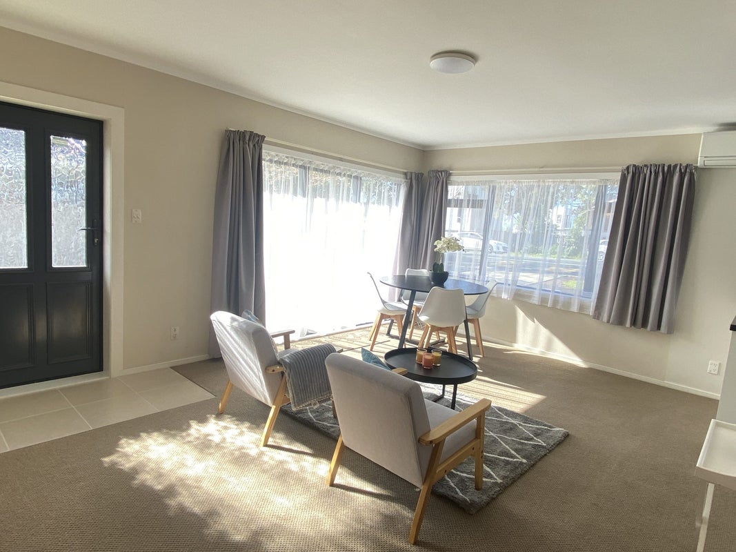 114 Te Atatu Road, Te Atatu South, Auckland - Carousel 2