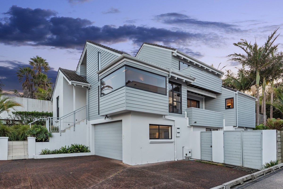 8A THE ESPLANADE, Campbells Bay, Auckland - Carousel 2