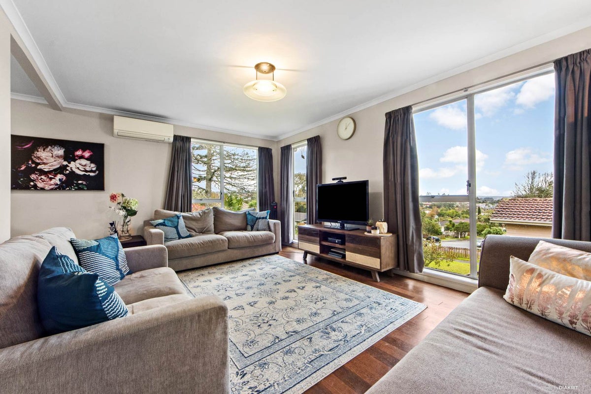 34 Leo Street, Glen Eden, Auckland - Carousel 2