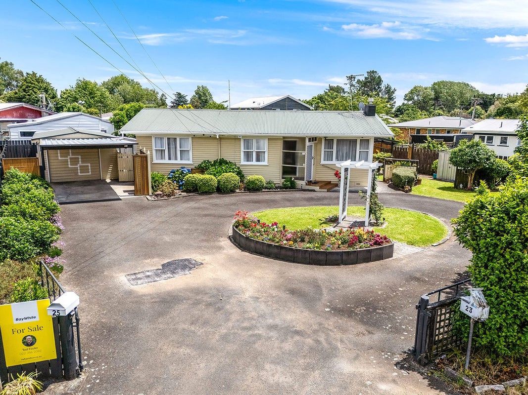 25 Patrick Place, Fitzroy, Hamilton - Carousel 2