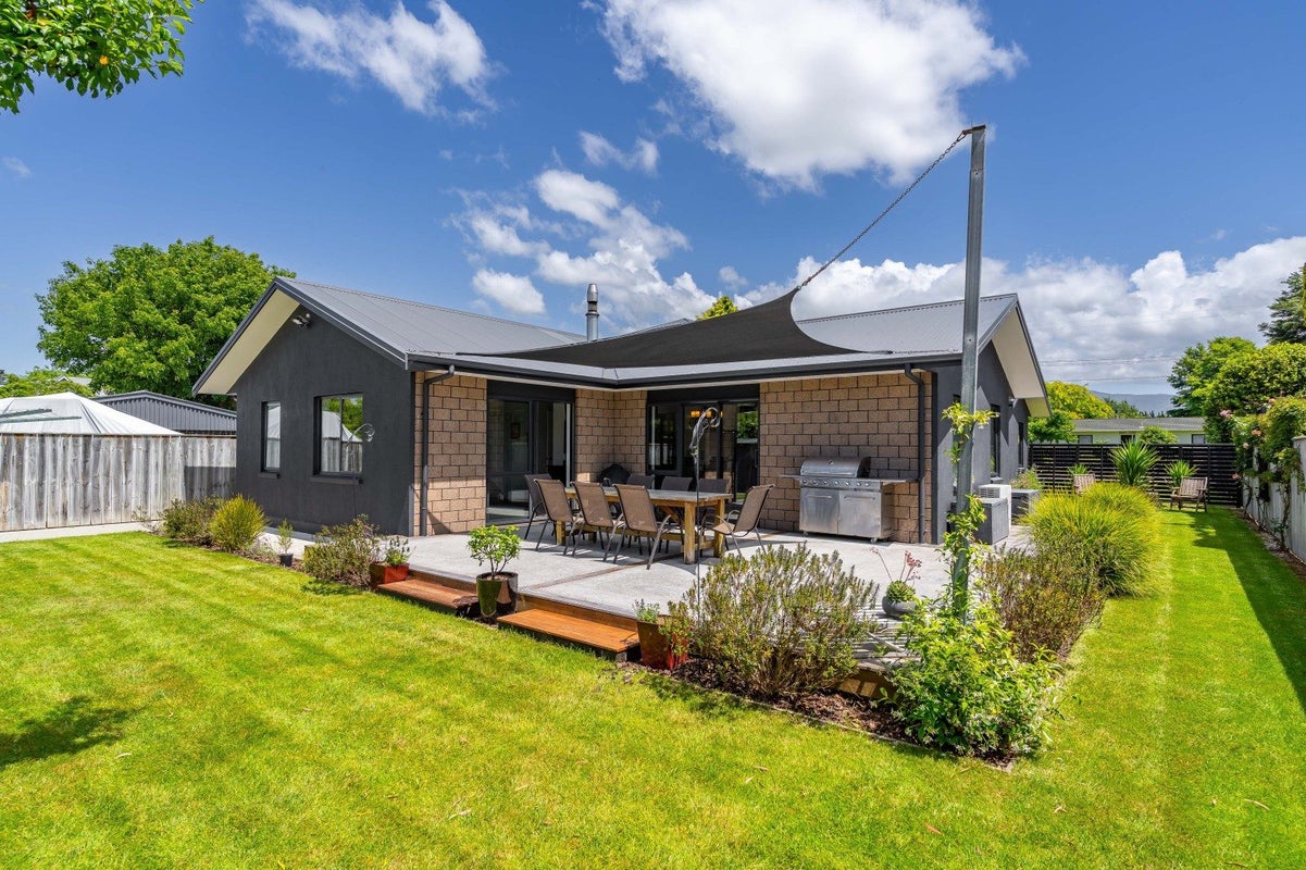 12 Udy Street, Greytown - Carousel 17