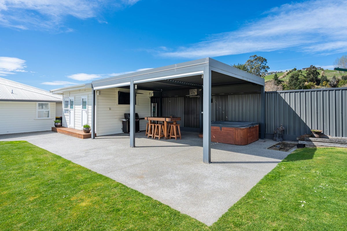 8 Margate Street, Waihola, Milton - Carousel 2