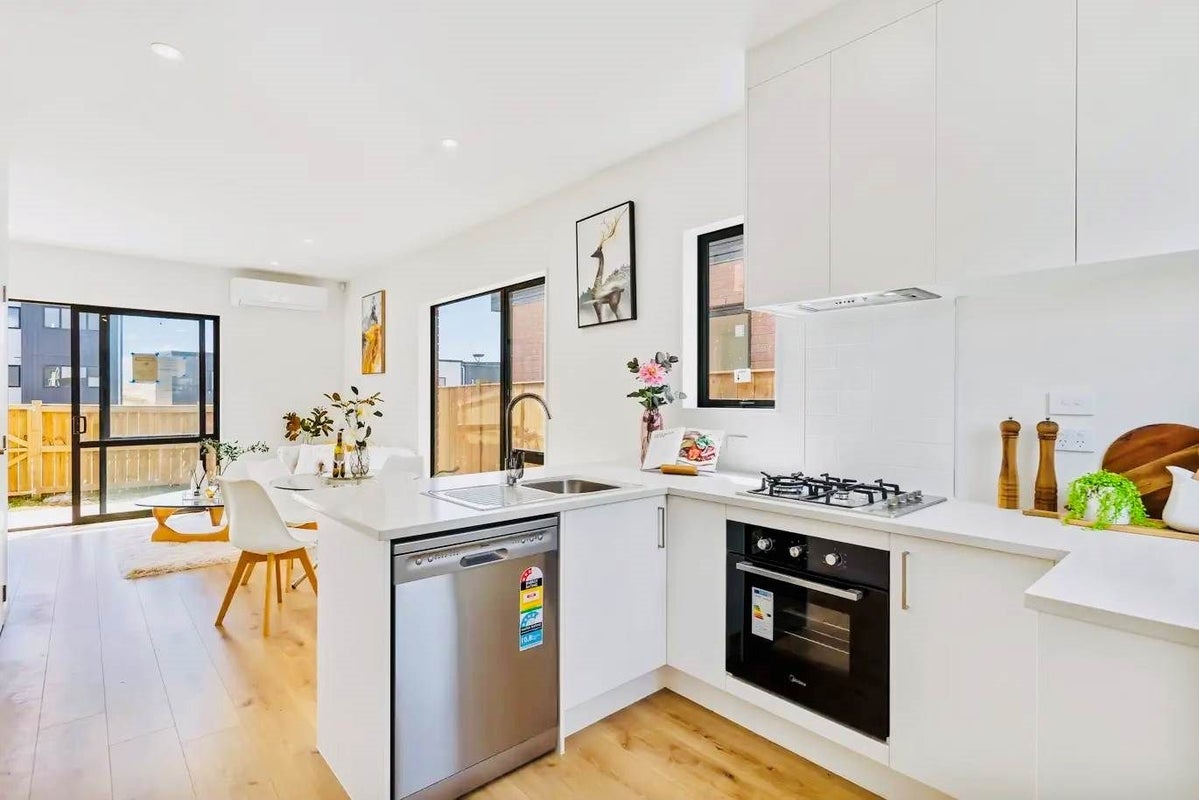 5 Creekside Way, Flat Bush, Auckland - Carousel 1
