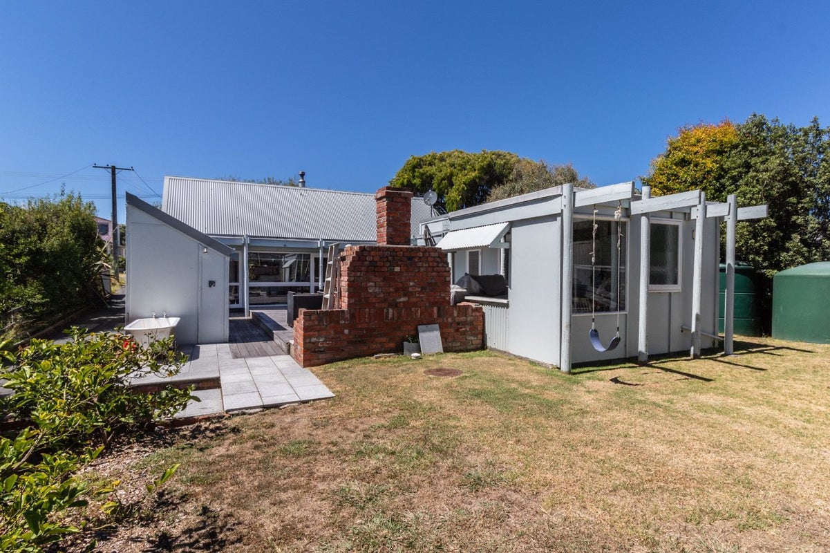 9 Dixie Street, Te Horo Beach - Carousel 1