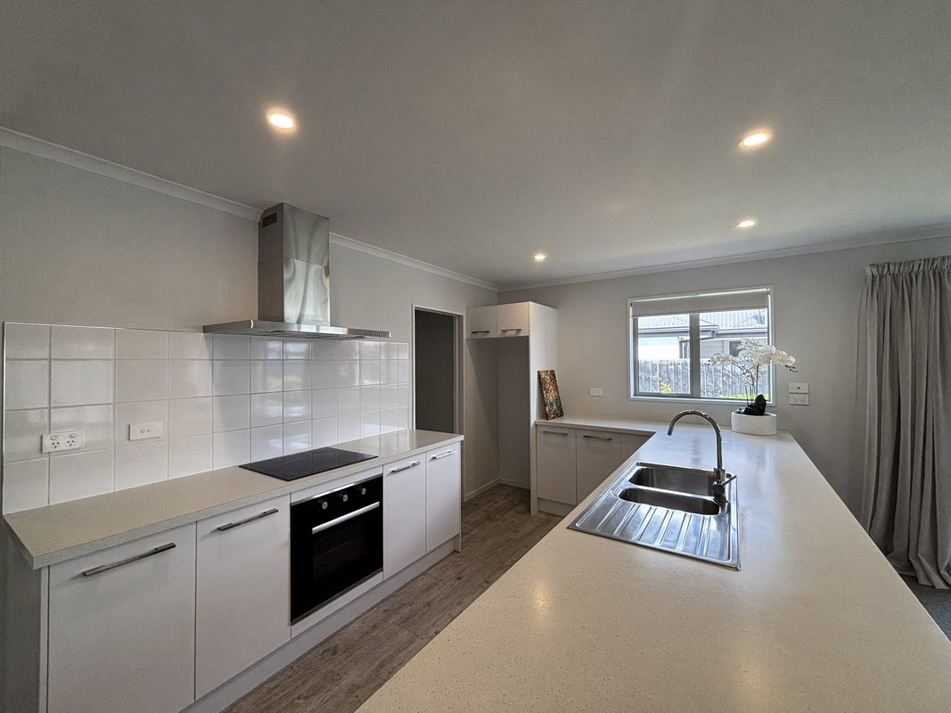 4 Urihia Street, Marshland, Christchurch - Carousel 2