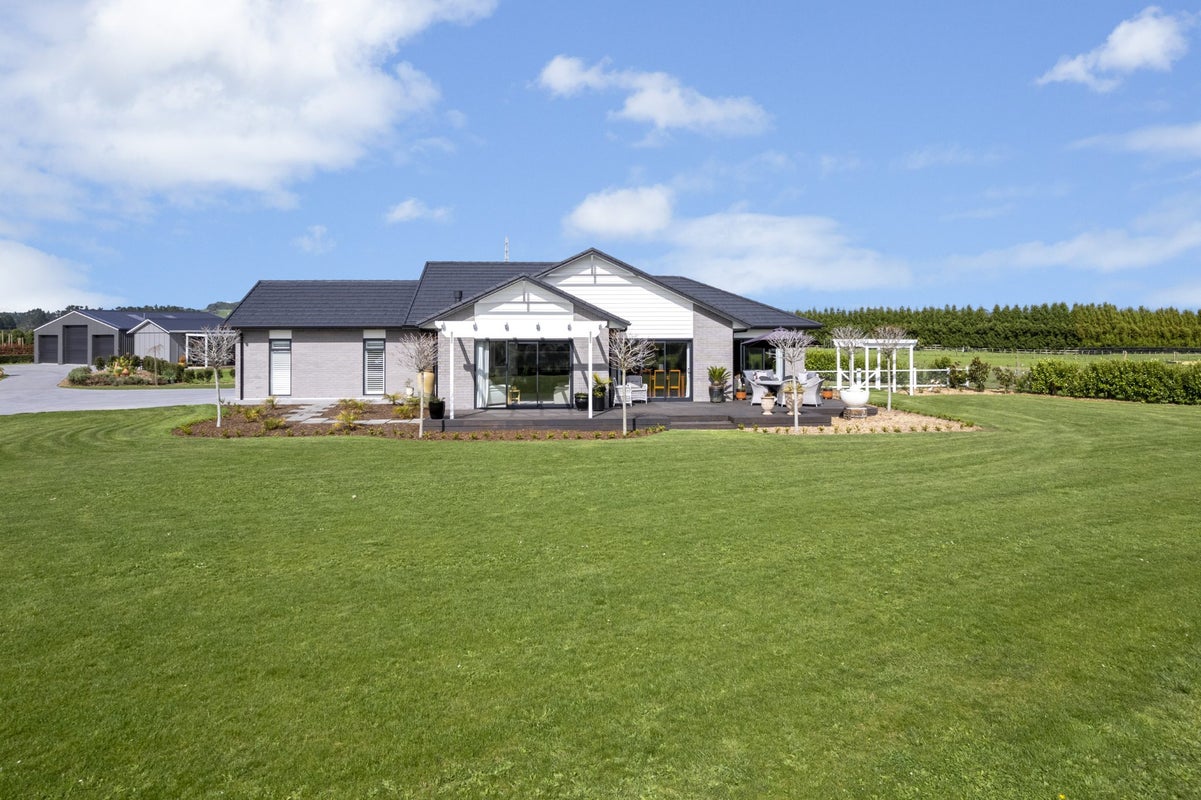 342 Manutahi Road, Lepperton, New Plymouth - Carousel 1