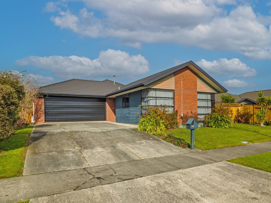 5 Branigan Parade, Kelvin Grove, Palmerston North - Carousel 1