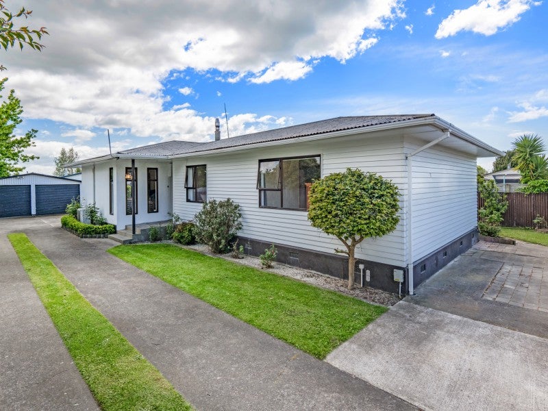 802 Sylvan Road, Parkvale, Hastings - Carousel 1