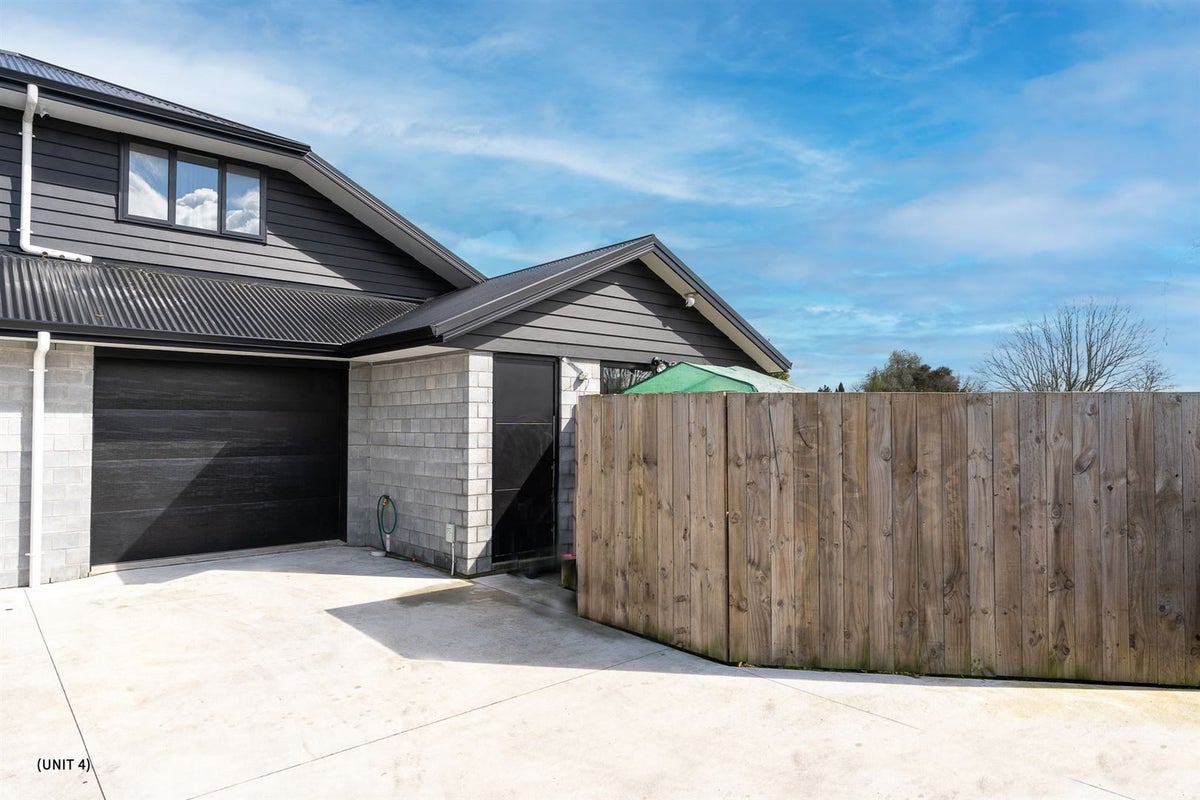 4/23 Ross Crescent, Fairfield, Hamilton - Carousel 1