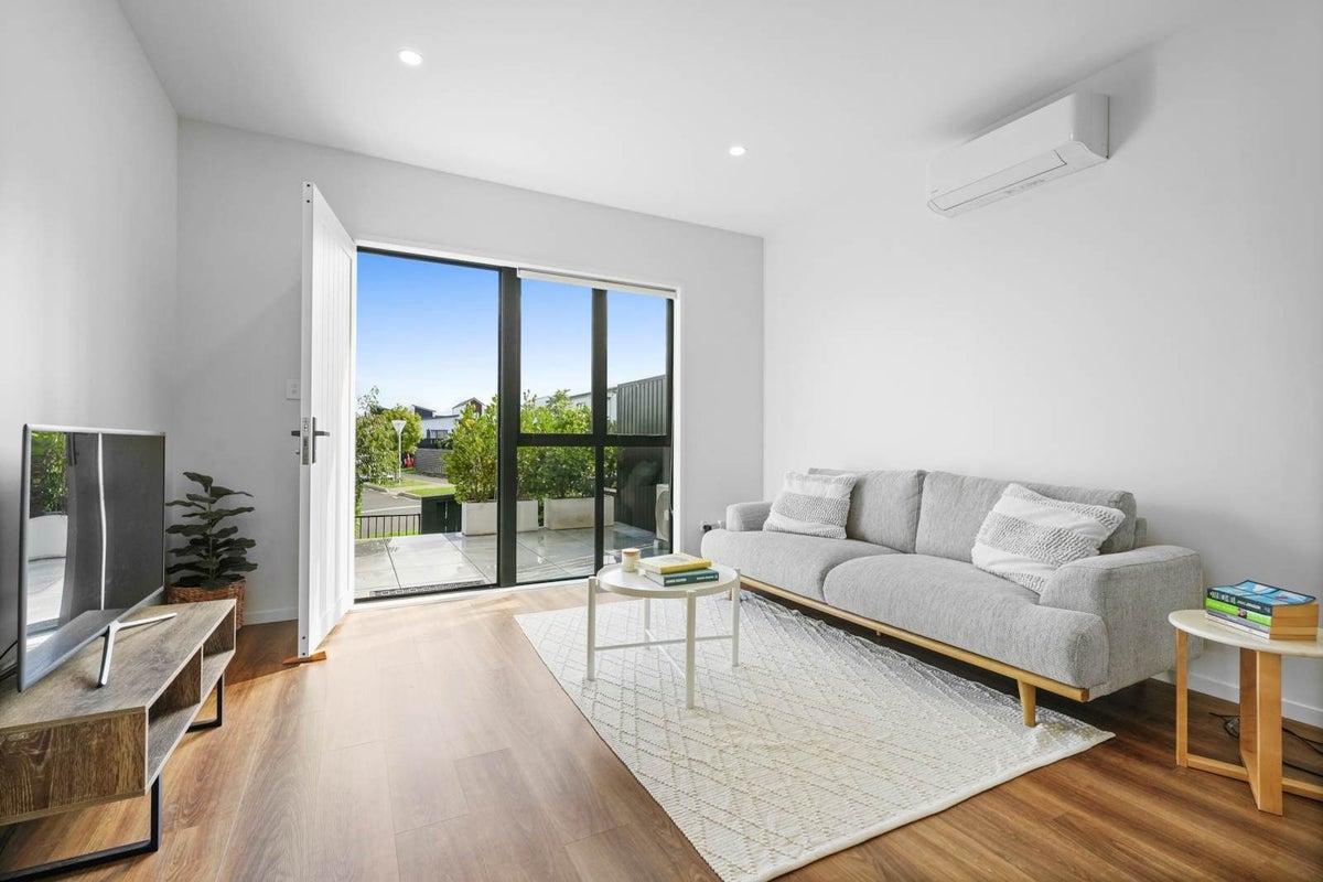 77 Tahere Road, Totara Park, Auckland - Carousel 2