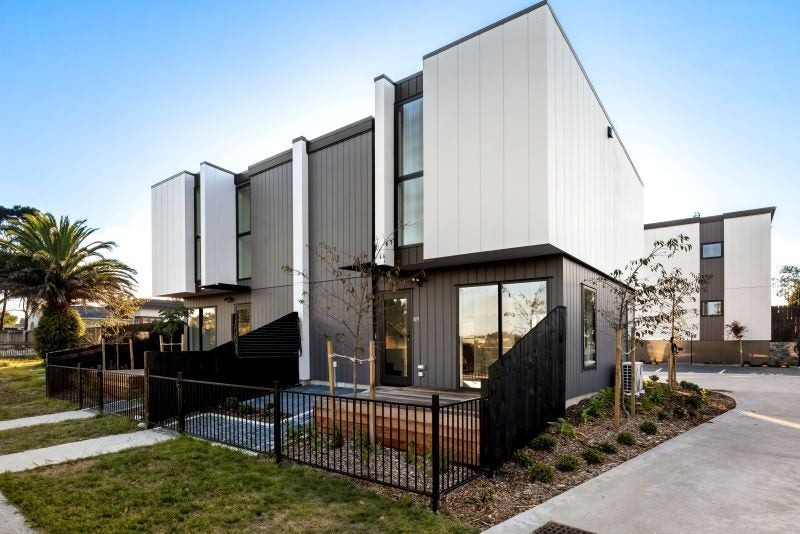 8/79 Edmonton Road, Henderson, Auckland - Carousel 2