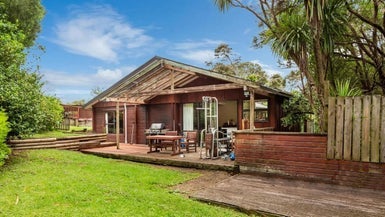 233 Golf Road, Titirangi, Auckland - Carousel 1