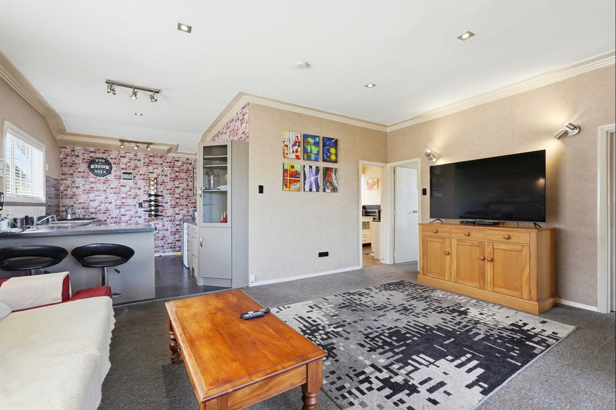 10 Andresen Street, Foxton Beach, Foxton - Carousel 2