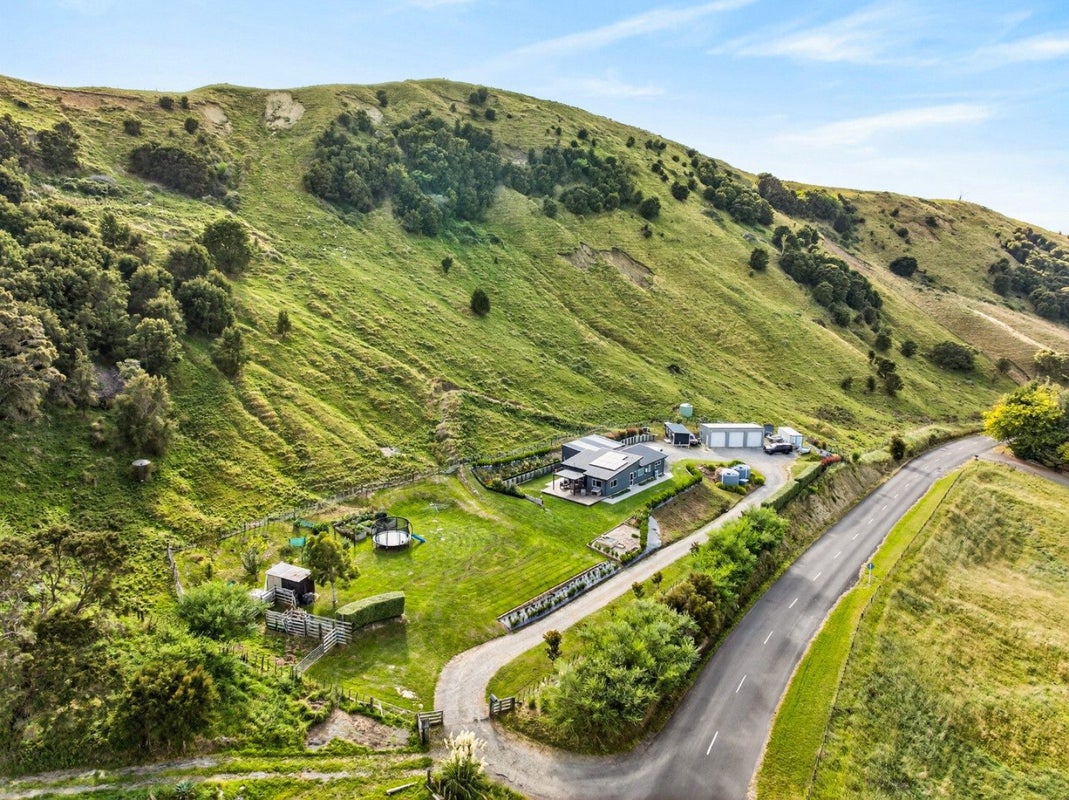 1156 Dartmoor Road, Dartmoor, Napier - Carousel 1