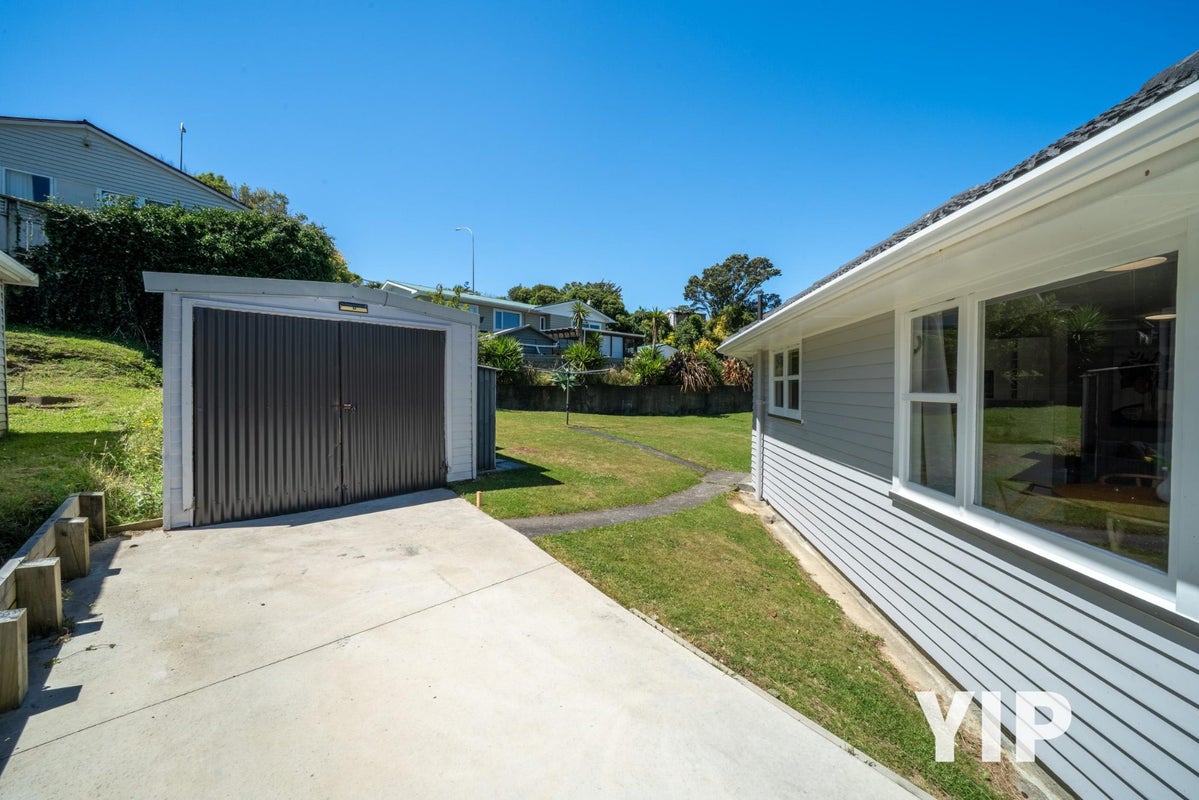 54 Batchelor Street, Newlands, Wellington - Carousel 2