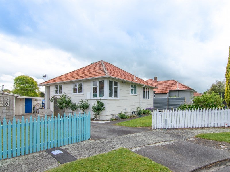 10 Belfast Place, Roslyn, Palmerston North - Carousel 1