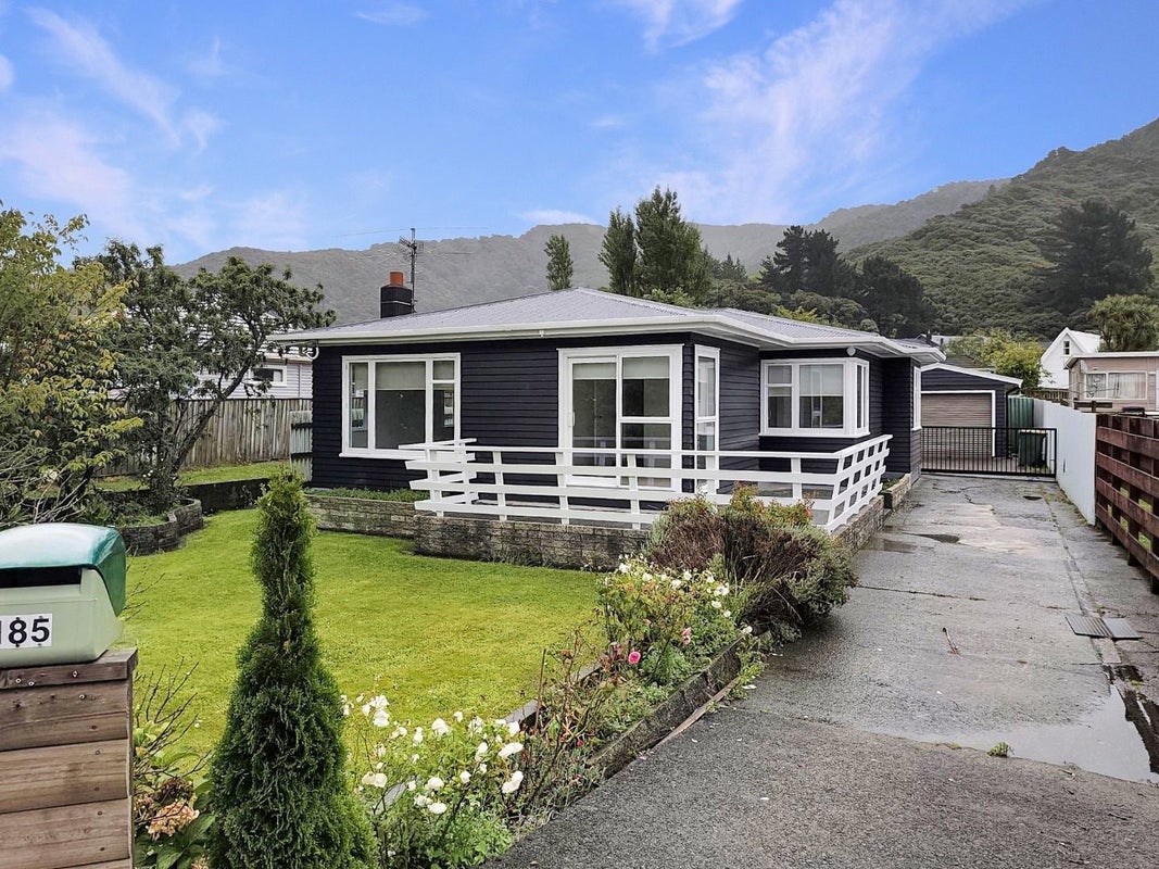 185 Wainuiomata Road, Wainuiomata, Lower Hutt - Carousel 1