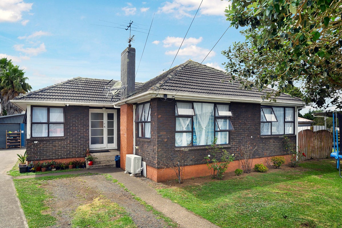 18 Bernard Street, Mount Wellington, Auckland - Carousel 1