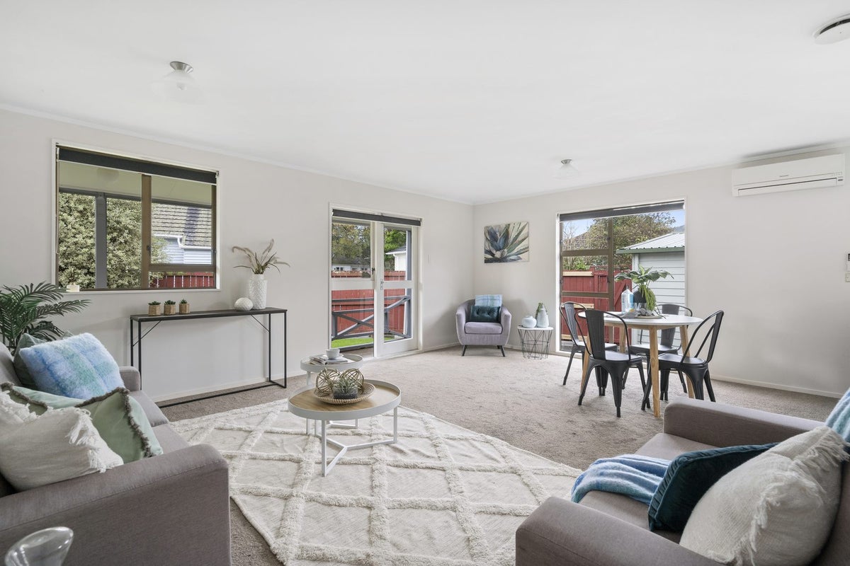 2/8 Pilcher Crescent, Naenae, Lower Hutt - Carousel 2