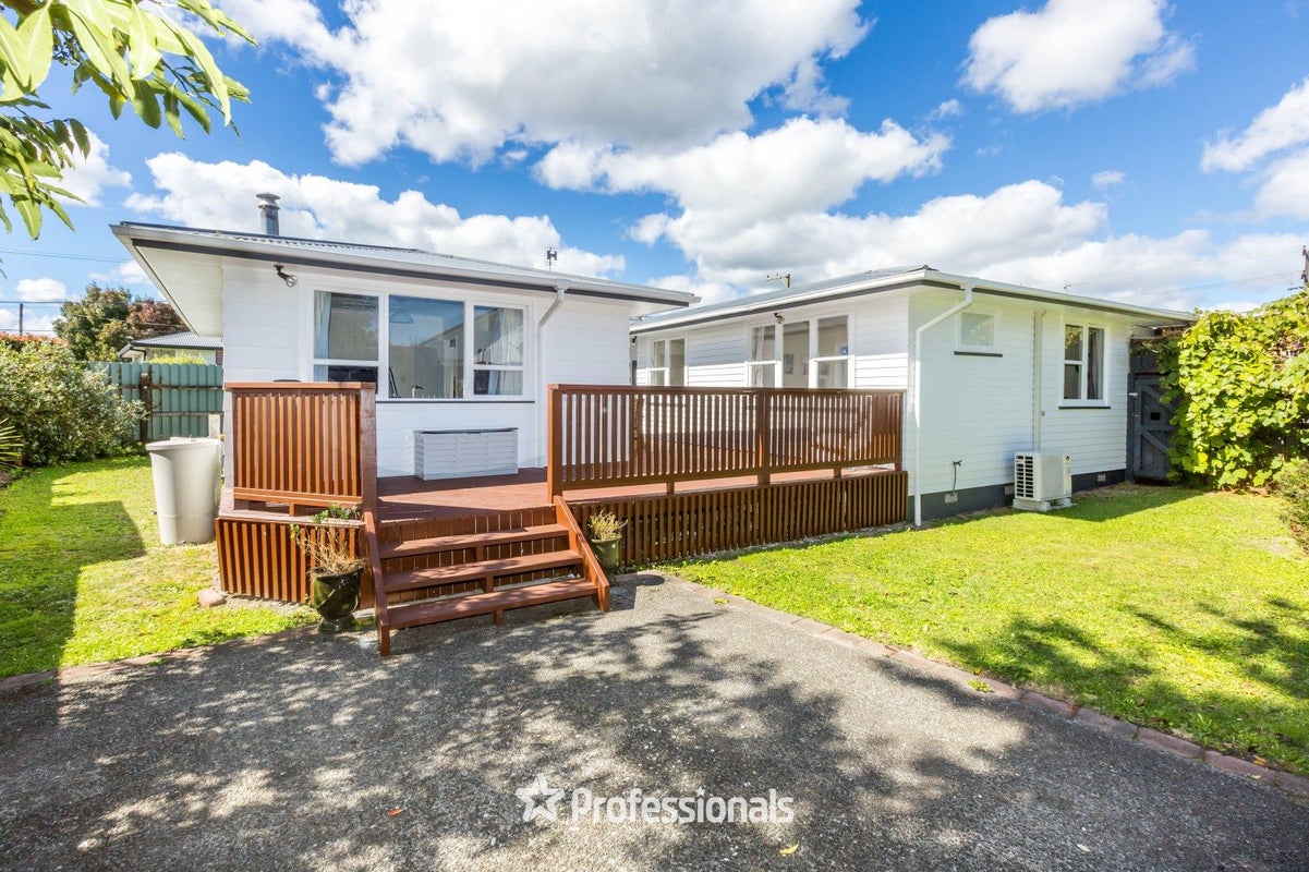 26A Ararino Street, Trentham, Upper Hutt - Carousel 1
