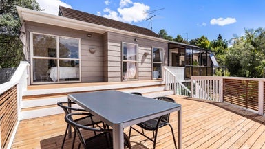 2/68 Ayton Drive, Totara Vale, Auckland - Carousel 1