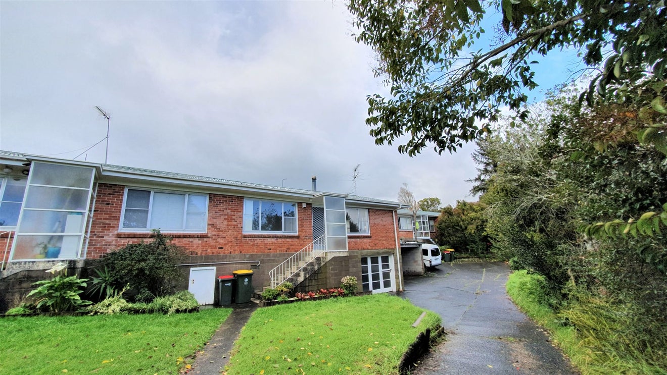 2/44 Moore Street, Howick, Auckland - Carousel 12