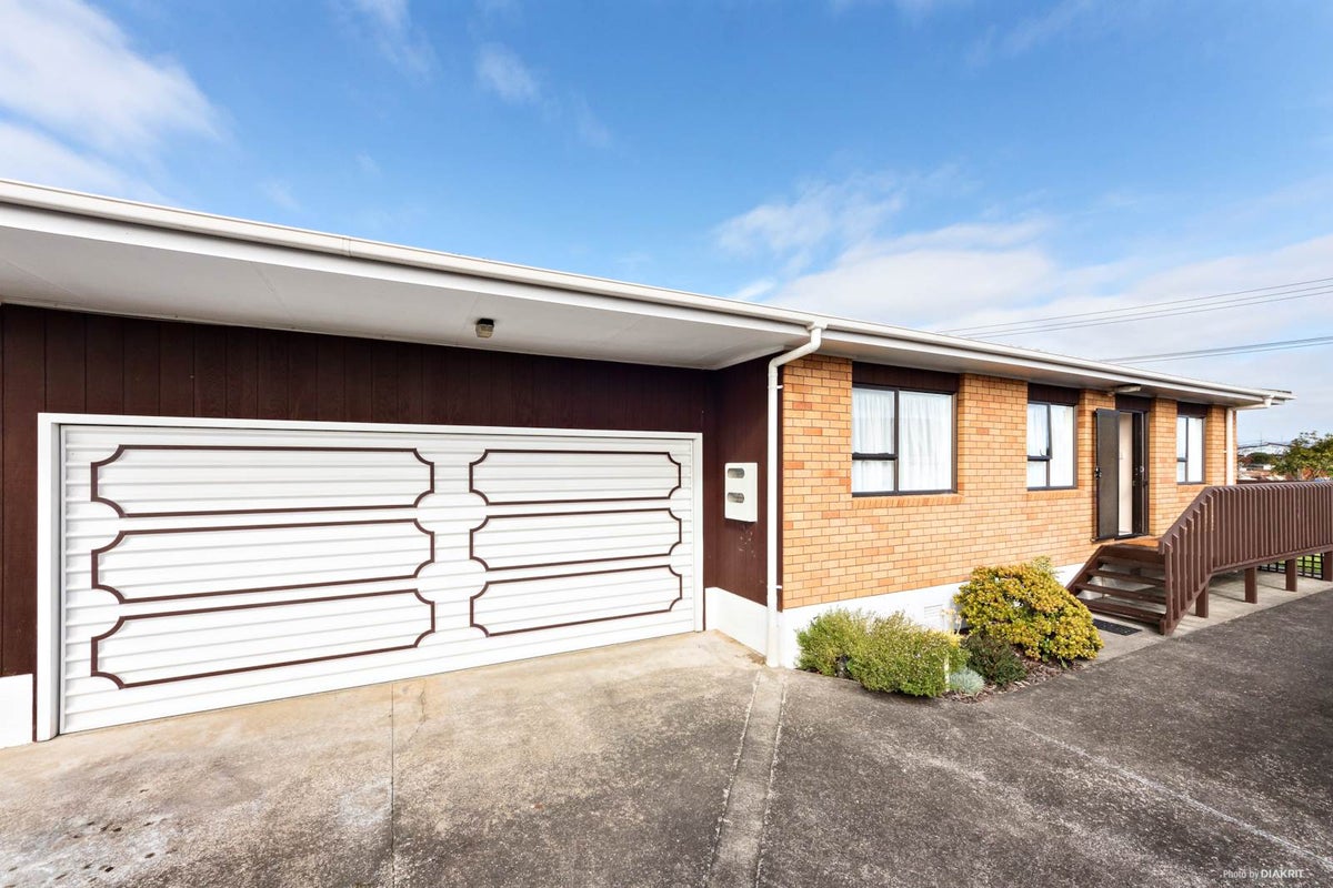 1/124 Taylor Street, Blockhouse Bay, Auckland - Carousel 1