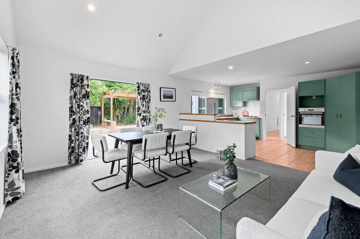 14 Bramley Drive, Rototuna, Hamilton - Carousel 2