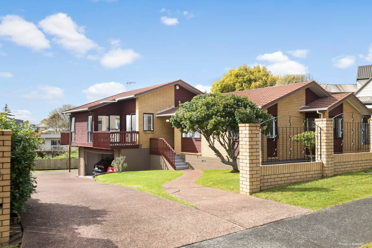 68 Panapa Drive, Saint Johns, Auckland - Carousel 1